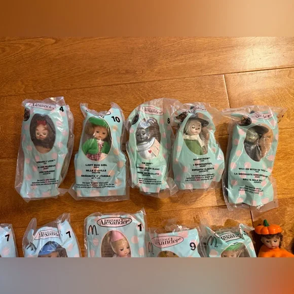 Lot of McDonald’s Madame Alexander Toy Dolls - Picture 2 of 4